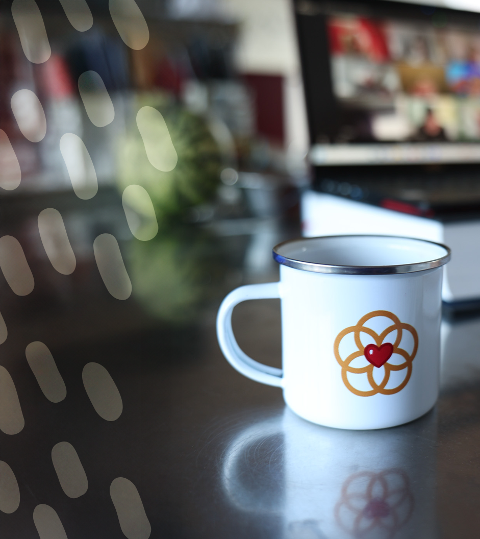 Kaffeehäferl mit Logo Cafe Dementi